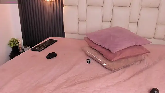 kristakinnky Chat XXX in diretta