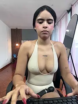 Czat XXX na żywo – kitty_rousse01