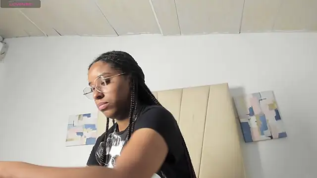 Sophia_Ebony Obrolan Langsung XXX