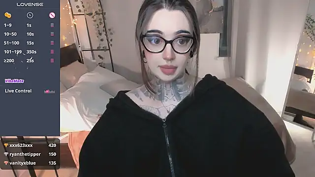 Dixi_Pixi_ লাইভ XXX চ্যাট