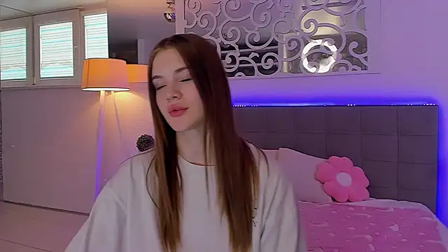 دردشة LuisaClover الجنسية المباشرة