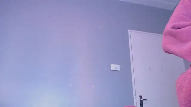 Živá chatovací místnost Silkytitss
