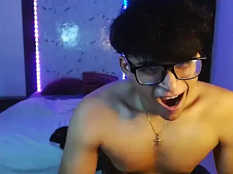 Mr_yisuzz – Live XXX-chat