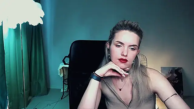 AliceSmite Adlı Modelin Canlı XXX Sohbeti