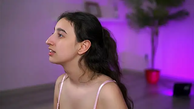 JullyFox Chat XXX in diretta