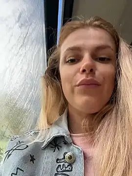 HarrietDart Chat XXX live