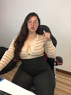 kayortiiz Chat XXX in diretta