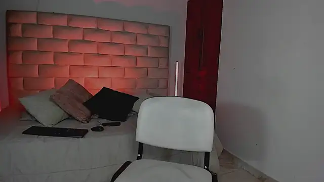 HollyGrey_ Adlı Modelin Canlı XXX Sohbeti