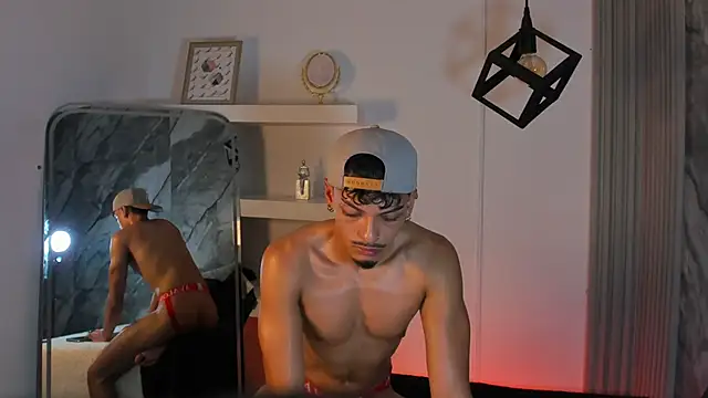 AlexLaurent Chat XXX live