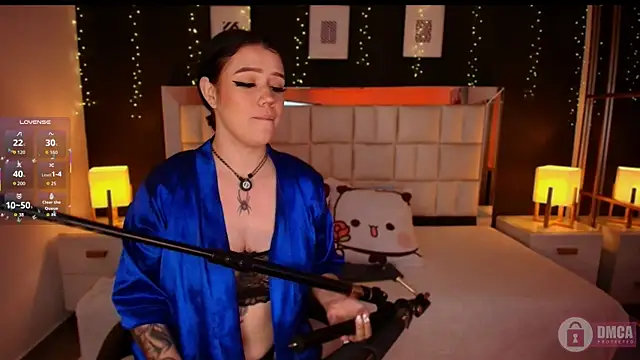 emmy_wattsoon's Live XXX Chat