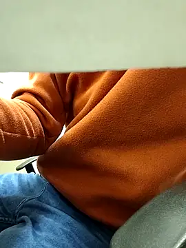 RETURNOFTPNUTS Pertunjukan Webcam