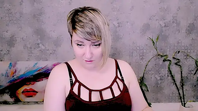 Djullia 라이브 XXX 채팅