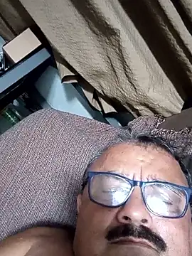 Misterymem63's Live XXX Chat