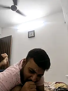 vinay_smalldickn Webbikameraesitys