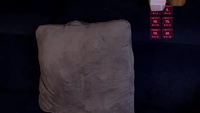 XXX chat uživo modela ClarineCasebolt