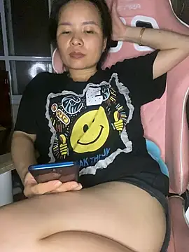 Ivy_Trix2 Chat XXX live