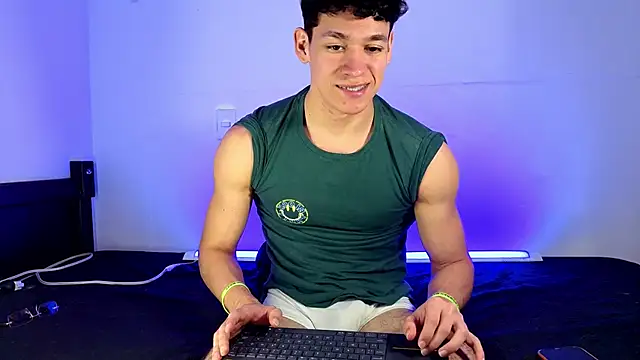 Chat XXX ao vivo de Luke_Muscle