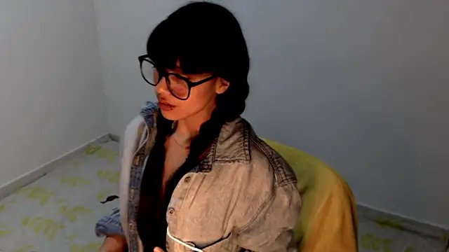 Онлайн чат XXX meganmiauu