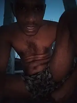 Daddyishere_19 élő XXX-chatje