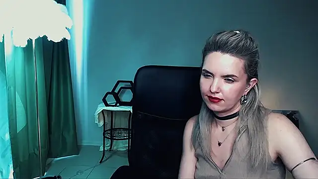 Онлайн чат XXX AliceSmite