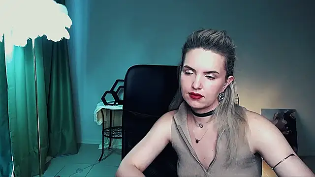 AliceSmite's Webcam Show