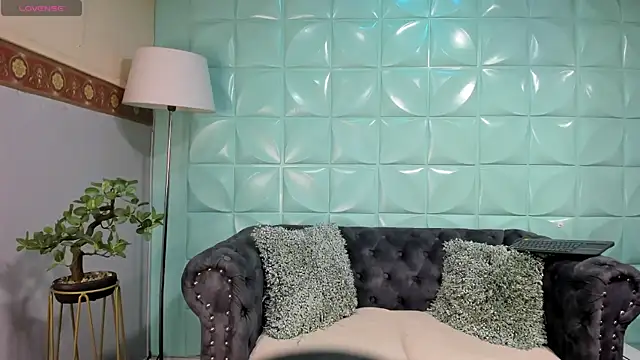 Luna-Electiick Live XXX-chat