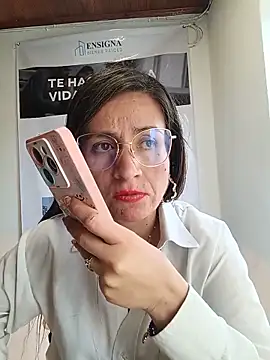 Valentina--1's Live XXX Chat