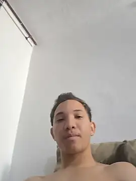 Gustavo063safado webcam show