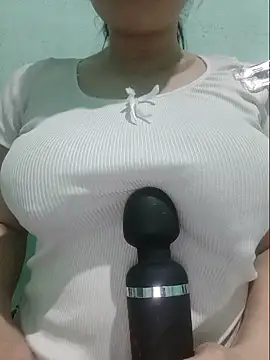 Shine_Mai Show in webcam