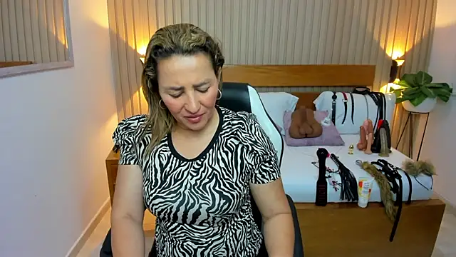 luciana_ballesteros_ Chat XXX in diretta