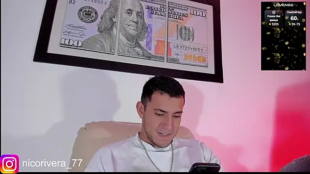 nico_riveraのウェブカメラショー