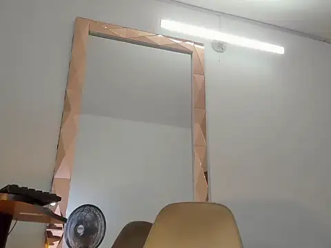 عرض كام HUGE_BLACKCOCK