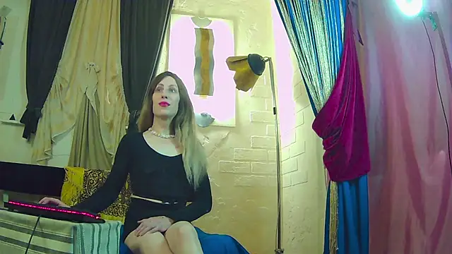 Show modela Mary_Loon na web-kameri