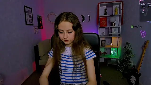 rebecca_smile élő XXX-chatje