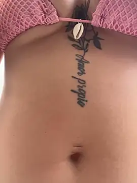 Chatroom XXX en direct de mia_hot4