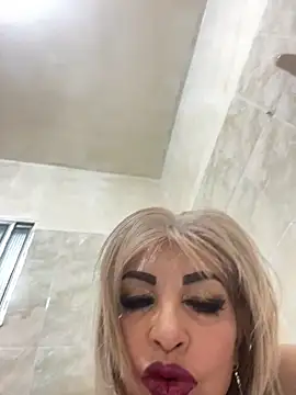 scarlett_sexx69 Adlı Modelin Canlı XXX Sohbeti