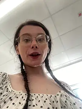 XXX chat uživo modela raen001