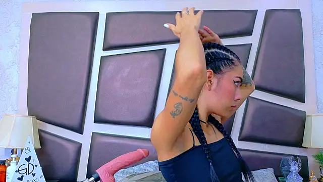 NicoleEsposito Adlı Modelin Canlı XXX Sohbeti