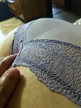 Show modela MadaamJizz_DickLewd na web-kameri