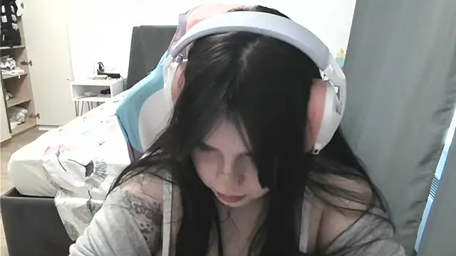 LunarMia's Live XXX Chat