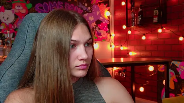 Chatroom XXX en direct de Sweet_Emilya