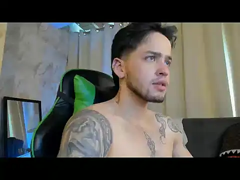RONNY_COLTON's Live XXX Chat