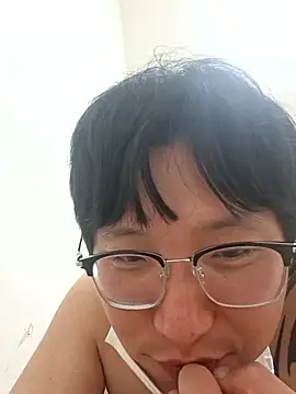keuaaang1004 Adlı Modelin Canlı XXX Sohbeti