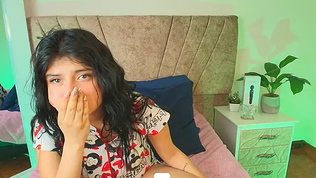 hannaa_cute élő XXX-chatje