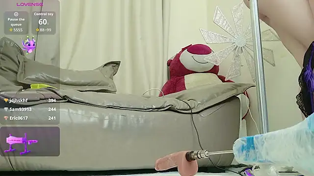fox-yiyi élő XXX-chatje