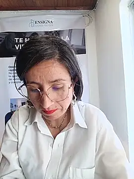 Valentina--1's Live XXX Chat