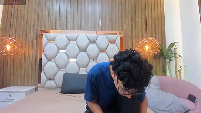 adams_bobbyのライブXXXチャット