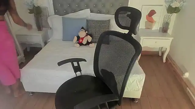 Aisha_Haddad: απευθείας συνομιλία ΧΧΧ