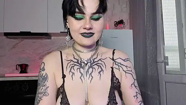 IntrigueYourDay Chat XXX live