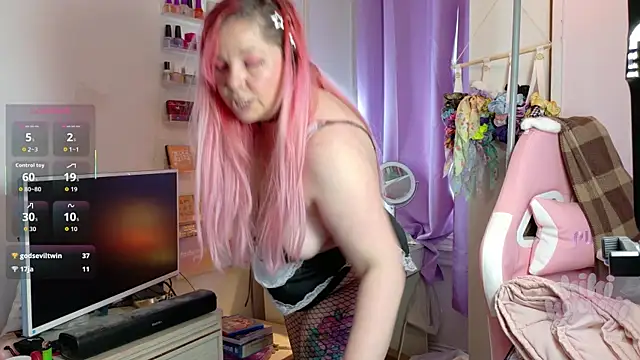 KawaiiKiki_247 webkamerás műsora